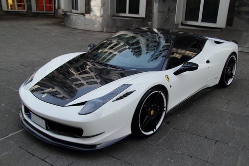 Anderson發(fā)布特別版碳纖維輕量458Italia